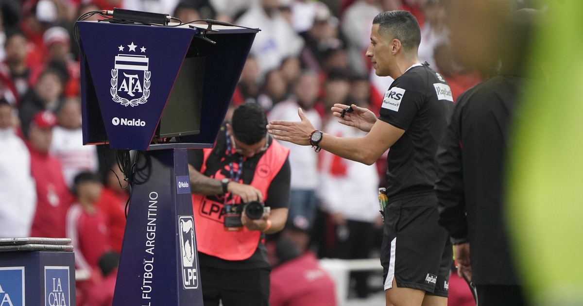 River suma diez goles anulados por el VAR antes del Superclásico
