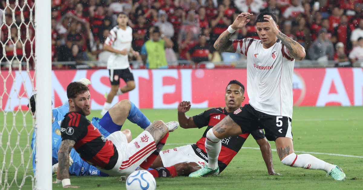 Flamengo insiste ante la Conmebol con el caso Marcos Rojo